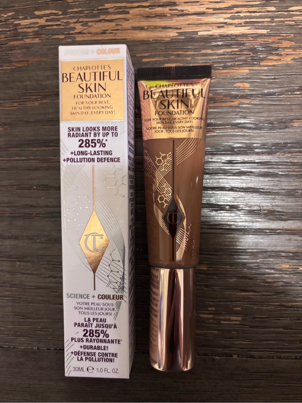 Charlotte Tilbury Beautiful Skin Foundation - 15 Neutral